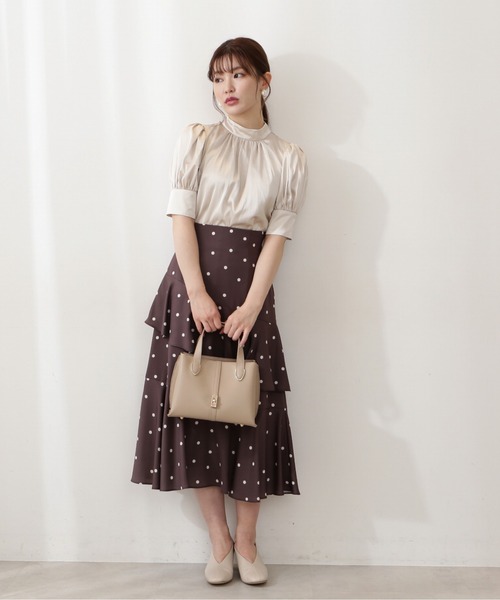 PROPORTION BODY DRESSING(プロポーションボディドレッシング)の「パフスリーブサテンブラウス / 1212210702(シャツ/ブラウス・レディース・ベージュ/パープル/カーキ・FREE)」の5枚目の写真