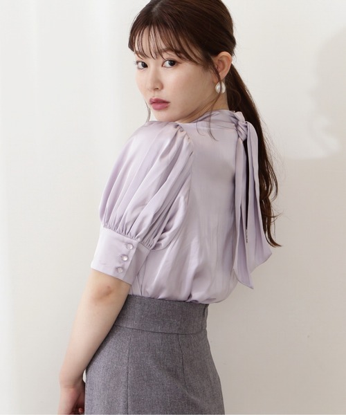 PROPORTION BODY DRESSING(プロポーションボディドレッシング)の「パフスリーブサテンブラウス / 1212210702(シャツ/ブラウス・レディース・ベージュ/パープル/カーキ・FREE)」の6枚目の写真