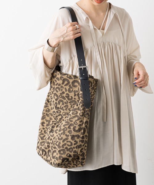 Omekashi（オメカシ）の「ワンハンドル ジャガードトートバッグ（トートバッグ・レディース・ブラック/ベージュ・ONE SIZE）」の10枚目の写真