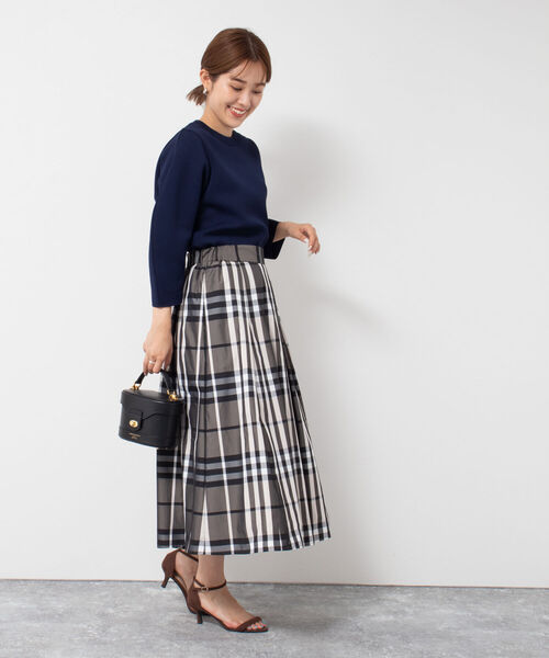 NOLLEY’S(ノーリーズ)の「スムース編みプルオーバーニット(ニット/セーター・レディース・ネイビー/ブルー/キャメル・38)」の13枚目の写真