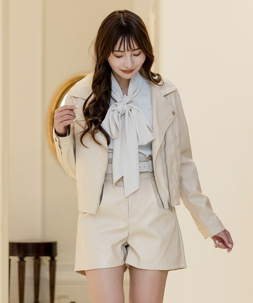 Julia Boutique（ジュリアブティック）の「フェイクレザーショート丈ライダースジャケット/22510（ライダースジャケット・レディース・ブラック/アイボリー・ONE）」の20枚目の写真