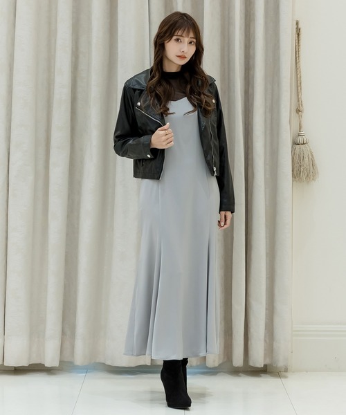 Julia Boutique（ジュリアブティック）の「フェイクレザーショート丈ライダースジャケット/22510（ライダースジャケット・レディース・ブラック/アイボリー・ONE）」の4枚目の写真