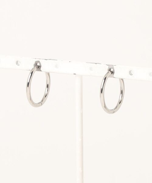 and it_(アンドイット)の「金属アレルギー対応 サージカルステンレス SILVER ラウンドピアス(ピアス(両耳用)・レディース・シルバー・S)」の1枚目の写真