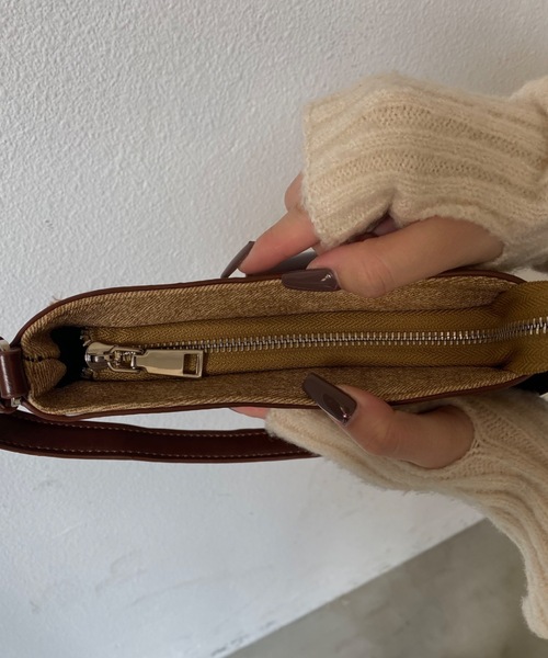 SHAGGIE(シャギー)の「ワンハンドルヴィンテージ風BAG(ハンドバッグ・レディース・ブラウン/ブラック・FREE)」の9枚目の写真