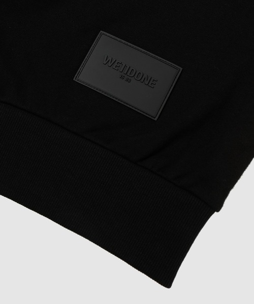 WE11DONE（ウェルダン）の「CURSIVE LOGO WOMENS CROP SWEATSHIRT（スウェット・レディース・ホワイト/ブラック・XS/S）」の4枚目の写真