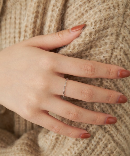 VANNIE U(ヴァニーユー)の「chain ring(リング・レディース・シルバー/ゴールド・#9/#11)」の12枚目の写真