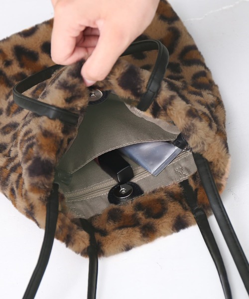 osharewalker（オシャレウォーカー）の「『フェイクファー2wayトートバッグ』（トートバッグ・レディース・グレー/レオパード・FREE）」の16枚目の写真