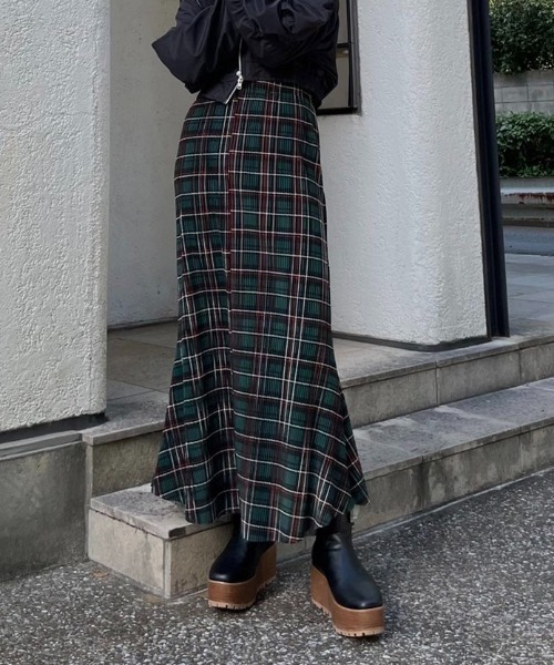 AMAIL（アマイル）の「Pleats check fitfrea skirt（スカート・レディース・オレンジ/グリーン・FREE）」の2枚目の写真