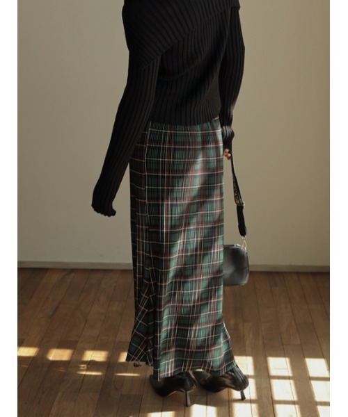 AMAIL（アマイル）の「Pleats check fitfrea skirt（スカート・レディース・オレンジ/グリーン・FREE）」の8枚目の写真