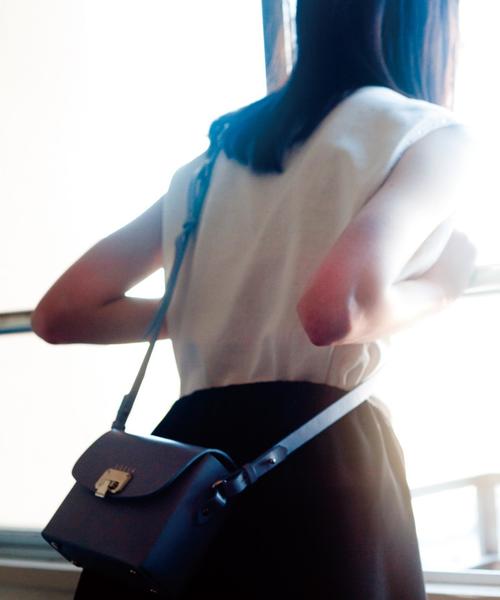 ODETTE E ODILE（オデットエオディール）の「ヴェスカ/VASKA HELMI BAG（ショルダーバッグ・レディース・ライラック/ブラック・フリー）」の3枚目の写真