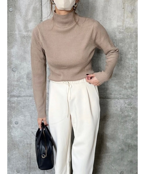 HEILIS(ヘイリス)の「《sayo select》リブハイネックニット / リブトップス リブニット ハイネック(ニット/セーター・レディース・ブラック/ベージュ/アイボリー・FREE)」の5枚目の写真