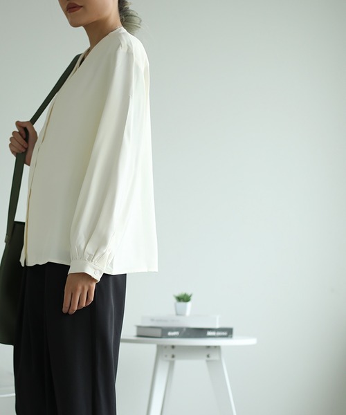 セール】カシュクール風 Vネック フェイクレイヤードシャツ