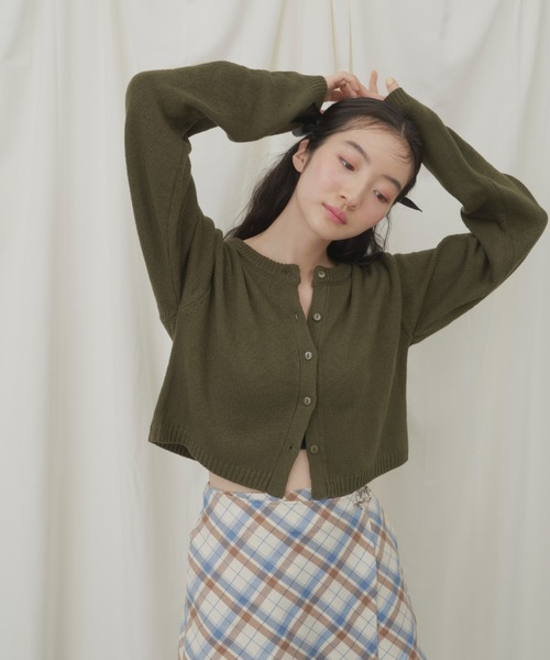 GIUNON(ジウノン)の「knit cardigan / ニットカーディガン(カーディガン/ボレロ・レディース・ブラック/グリーン・FREE)」の2枚目の写真
