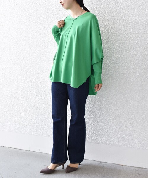 SHIPS(シップス)の「*〈手洗い可能〉Vネックドルマンニットプルオーバー◆(ニット/セーター・レディース・ネイビー/ライトグレー/グリーン/レッド系/ブラック・ONE SIZE)」の16枚目の写真