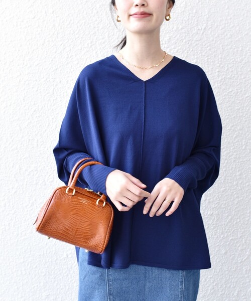 SHIPS(シップス)の「*〈手洗い可能〉Vネックドルマンニットプルオーバー◆(ニット/セーター・レディース・ネイビー/ライトグレー/グリーン/レッド系/ブラック・ONE SIZE)」の6枚目の写真