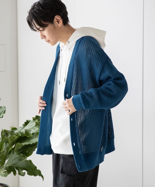 LAKOLE(ラコレ)の「MVSメッシュ編みカーディガン / 178699(カーディガン/ボレロ・メンズ・グレイッシュベージュ/オレンジ/ブルー/グリーン/ブラック・MEDIUM/LARGE)」の4枚目の写真