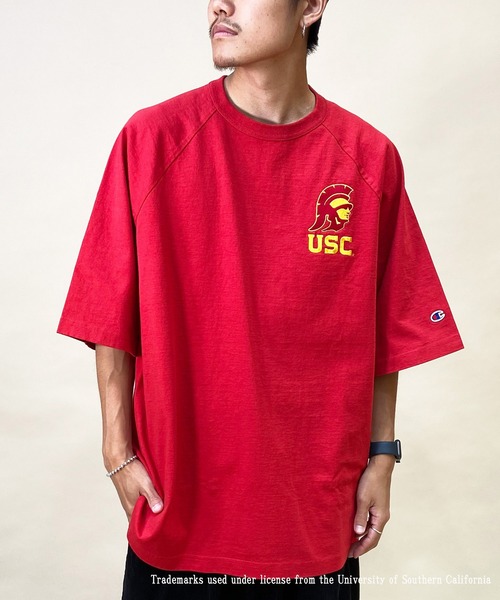 Champion（チャンピオン）の「CHAMPION/チャンピオン カレッジロゴTシャツ ルーズフィット/ラグランTシャツ USAコットン/フロントプリント　バインダーネックTシャツ   C5-X307（Tシャツ/カットソー・メンズ・ホワイト/ネイビー/レッド/イエロー・XL/M/L）」の4枚目の写真