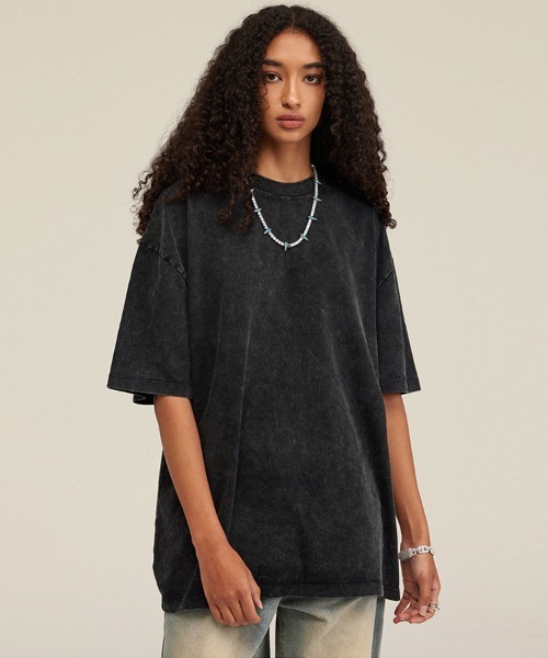 Ressaca(レサーカ)の「オーバーサイズ ユーズド加工 半袖 クルーネック無地Tシャツ(Tシャツ/カットソー・メンズ・カーキ/ブラック/ライトブルー/チャコールグレー/ベージュ/パープル/ブラウン/ピンク・S/M/L/XL)」の3枚目の写真