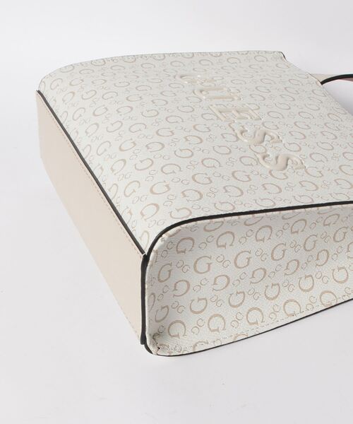 Guess（ゲス）の「GELBER Mini Tote（トートバッグ・レディース・ホワイト/ベージュ/ブラウン・ONE SIZE）」の18枚目の写真