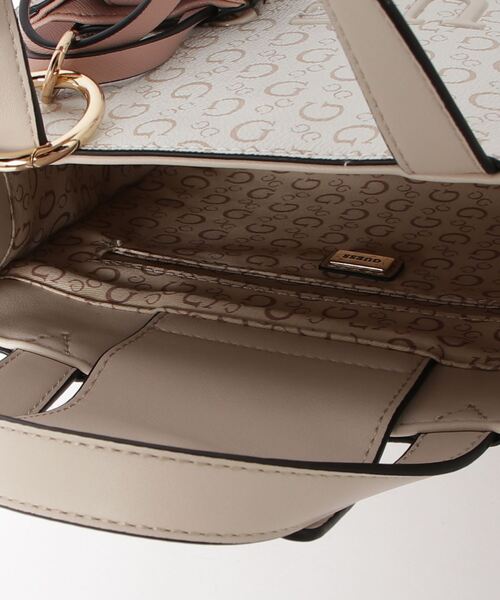 Guess（ゲス）の「GELBER Mini Tote（トートバッグ・レディース・ホワイト/ベージュ/ブラウン・ONE SIZE）」の19枚目の写真