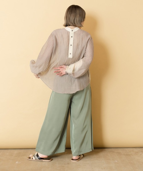 OSMOSIS（オズモーシス）の「バイカラーサイドタックパンツ（その他パンツ・レディース・ブラック/ベージュ/グリーン・ONE SIZE）」の15枚目の写真