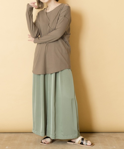 OSMOSIS（オズモーシス）の「バイカラーサイドタックパンツ（その他パンツ・レディース・ブラック/ベージュ/グリーン・ONE SIZE）」の16枚目の写真