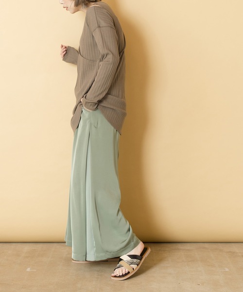 OSMOSIS（オズモーシス）の「バイカラーサイドタックパンツ（その他パンツ・レディース・ブラック/ベージュ/グリーン・ONE SIZE）」の17枚目の写真