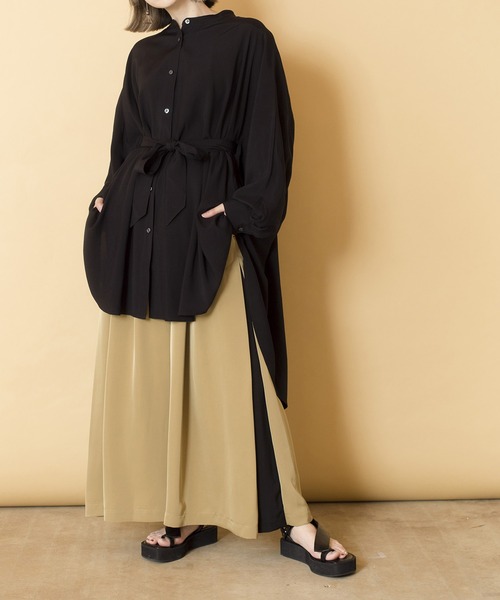 OSMOSIS（オズモーシス）の「バイカラーサイドタックパンツ（その他パンツ・レディース・ブラック/ベージュ/グリーン・ONE SIZE）」の19枚目の写真