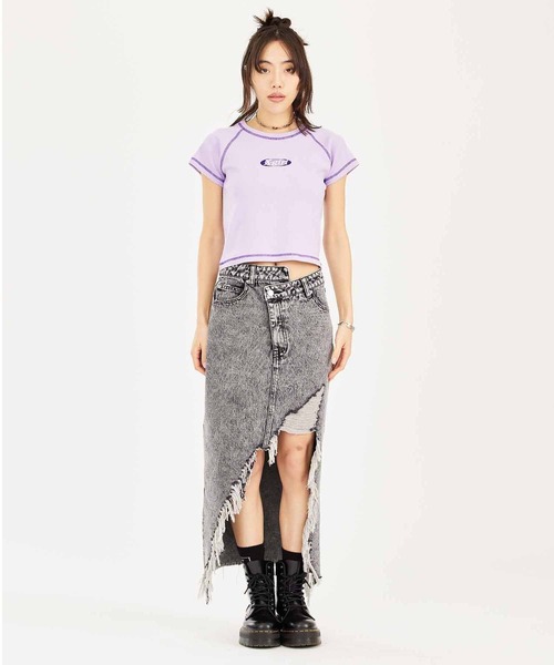 X-girl（エックスガール）の「BICOLOR STITCH S/S BABY TEE（Tシャツ/カットソー・レディース・ライトパープル/ホワイト/ブラック・S/M）」の7枚目の写真