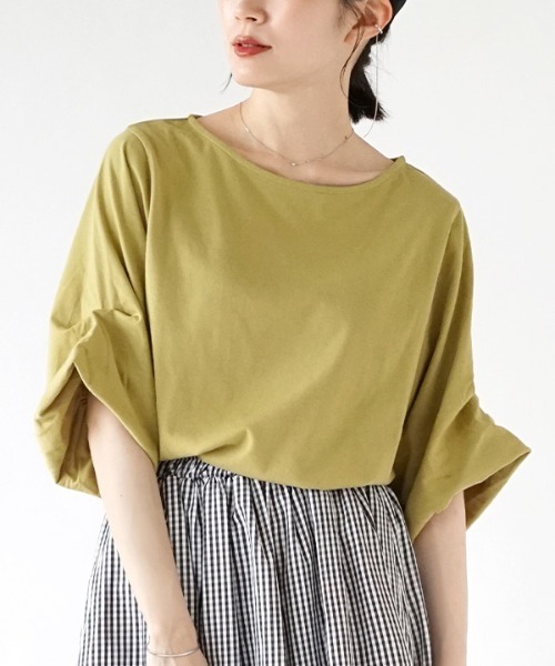 zootie（ズーティー）の「【ちゃっかり着やせできちゃう。】 スタイルアップ デザインスリーブ カットソー［五分袖］（Tシャツ/カットソー・レディース・オフホワイト/ブラック/イエロー系その他/グレー系その他/グレイッシュベージュ/ラベンダー/ブラック×ホワイト/グレイッシュブルー/ライラック/ライトアッシュグレー/チャコール/ベージュ系/レッド系/ライトブルー・M-L/L-XL/3L）」の13枚目の写真