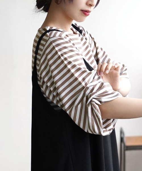 zootie（ズーティー）の「【ちゃっかり着やせできちゃう。】 スタイルアップ デザインスリーブ カットソー［五分袖］（Tシャツ/カットソー・レディース・オフホワイト/ブラック/イエロー系その他/グレー系その他/グレイッシュベージュ/ラベンダー/ブラック×ホワイト/グレイッシュブルー/ライラック/ライトアッシュグレー/チャコール/ベージュ系/レッド系/ライトブルー・M-L/L-XL/3L）」の20枚目の写真