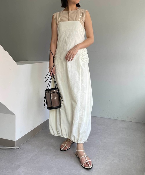 CAPRICIEUX LE'MAGE（カプリシューレマージュ）の「ドロストキャミワンピース（ワンピース・レディース・ブラック/ホワイト・FREE/S）」の3枚目の写真