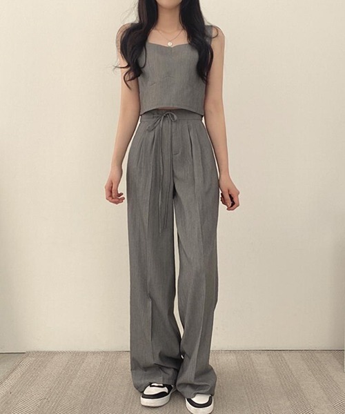 FREE STYLISTS（フリー スタイリスト）の「YUGA_YGMC スクエアネック トップス + ワイドレングスパンツ　セットアップ（アンサンブル・レディース・ライトグレー/ブラック・FREE）」の9枚目の写真