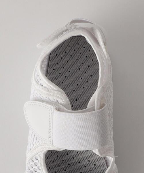 NIKE(ナイキ)の「【一部WEB限定カラーあり】<NIKE> リフト Gs/Ps / エアリフト 17cm-24cm(サンダル・キッズ・ホワイト/ブラック・22cm/19cm/24cm/23cm/17cm/21cm/18cm/20cm)」の3枚目の写真