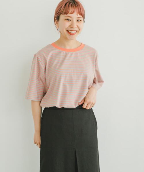 ITEMS URBANRESEARCH（アイテムズ アーバンリサーチ）の「クルーネックハンソデTシャツ（Tシャツ/カットソー・レディース・チャコールグレー/グレー系その他/ブルー系その他/ホワイト系その他/ホワイト・SMALL/MEDIUM）」の5枚目の写真