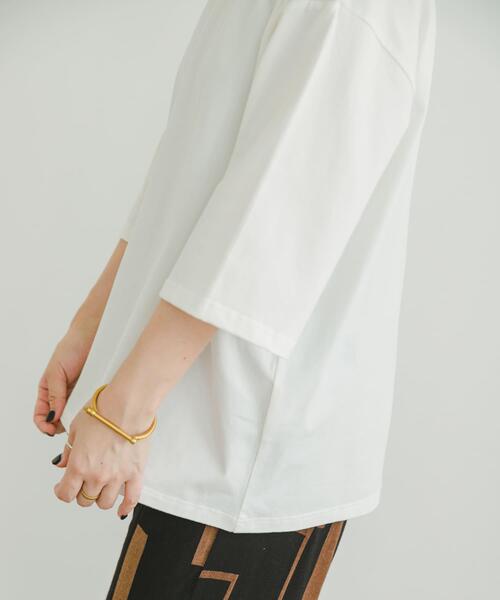 ITEMS URBANRESEARCH（アイテムズ アーバンリサーチ）の「クルーネックハンソデTシャツ（Tシャツ/カットソー・レディース・チャコールグレー/グレー系その他/ブルー系その他/ホワイト系その他/ホワイト・SMALL/MEDIUM）」の20枚目の写真