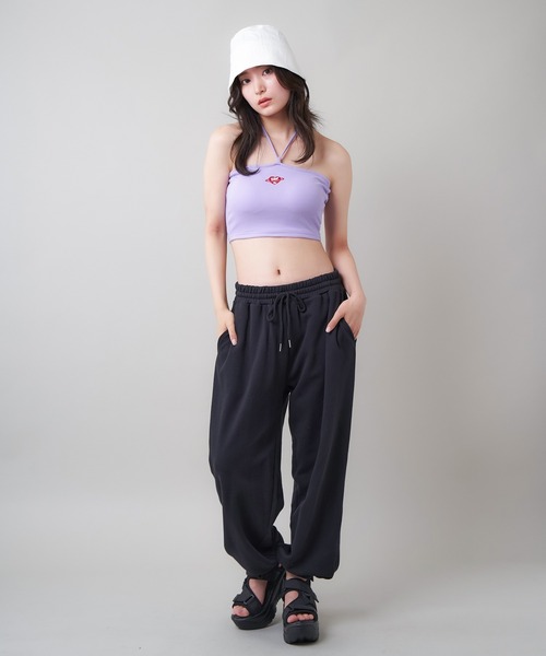 SPINNS（スピンズ）の「【セット対応商品】カップ付き ワンポイント刺繍デザイン ベアトップ（チューブトップ・レディース・オートミール/パープル/ピンク/グリーン/ブラック・ONESIZE）」の20枚目の写真