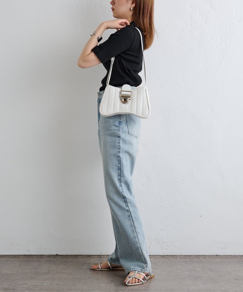 COLONY 2139（コロニートゥーワンスリーナイン）の「フェイクレザーキルティングバッグ（ショルダーバッグ・レディース・ブラック/オフホワイト・FREE）」の9枚目の写真