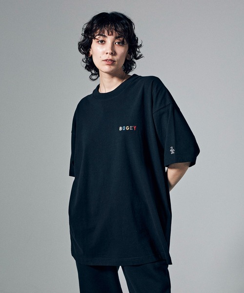 penguin BY MUNSINGWEAR(ペンギン バイ マンシングウェア)の「Penguin by Munsingwear/ペンギン バイ マンシングウェア BOGEY GRAPHIC PRINT T-SHIRT 半袖Tシャツ グラフィックTシャツ(Tシャツ/カットソー・メンズ・ホワイト/ブラック・M/L/XL)」の2枚目の写真