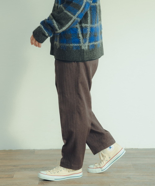 ITEMS URBANRESEARCH（アイテムズ アーバンリサーチ）の「ウエストイージーヘリンボーンテーパードパンツ（その他パンツ・メンズ・ブラック/ブラウン・LARGE/MEDIUM）」の5枚目の写真