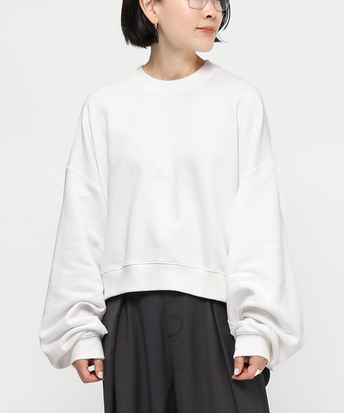 PRE_(プレ)の「【PRE_/プレ】別注cropped Big sleeve sweat Pullover(スウェット・レディース・チャコールグレー/ホワイト・FREE)」の1枚目の写真