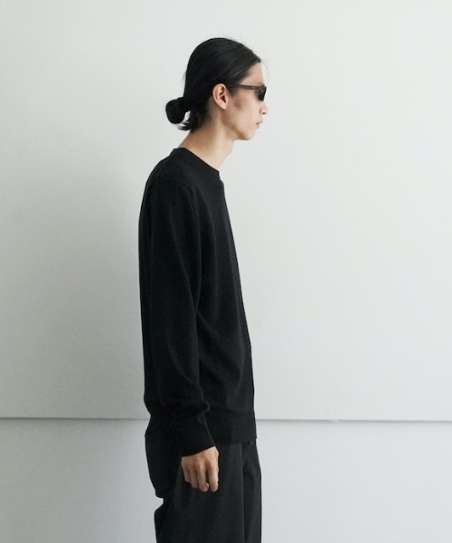 FRED PERRY(フレッドペリー)の「FRED PERRY CLASSIC CREW NECK JUMPER(ニット/セーター・メンズ・ブラック・M/S)」の2枚目の写真