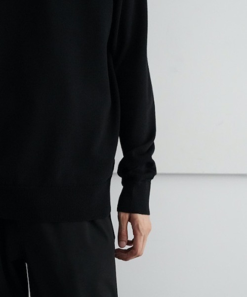 FRED PERRY(フレッドペリー)の「FRED PERRY CLASSIC CREW NECK JUMPER(ニット/セーター・メンズ・ブラック・M/S)」の5枚目の写真