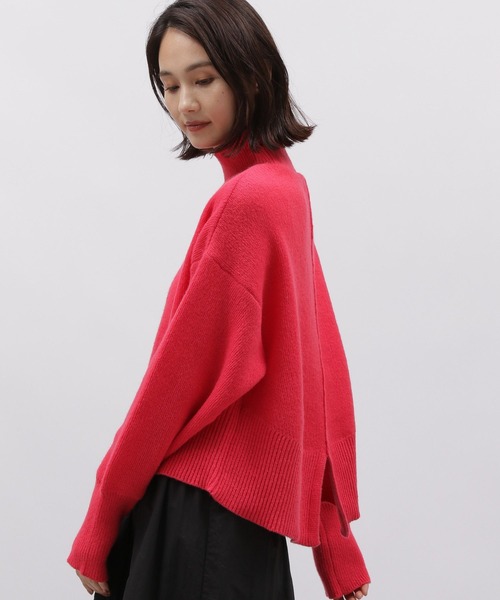 LAKOLE（ラコレ）の「7ゲージタートルショートニットプルオーバー / 985227（ニット/セーター・レディース・ブルー/イエロー/オフホワイト/ピンク/ラベンダー/チャコールグレー・SMALL/MEDIUM）」の6枚目の写真