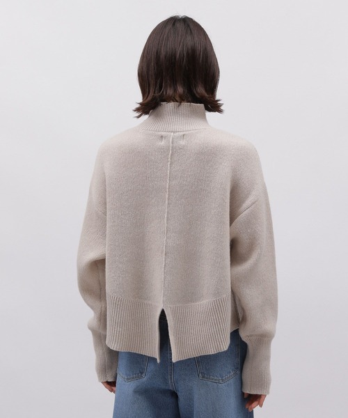 LAKOLE（ラコレ）の「7ゲージタートルショートニットプルオーバー / 985227（ニット/セーター・レディース・ブルー/イエロー/オフホワイト/ピンク/ラベンダー/チャコールグレー・SMALL/MEDIUM）」の22枚目の写真