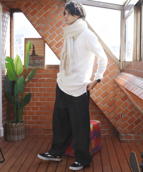 ８(eight)（エイト）の「無地ブークレマフラー（マフラー・メンズ・ライトグレー/ブラック/ベージュ/アイボリー/ブルー・FREE）」の10枚目の写真