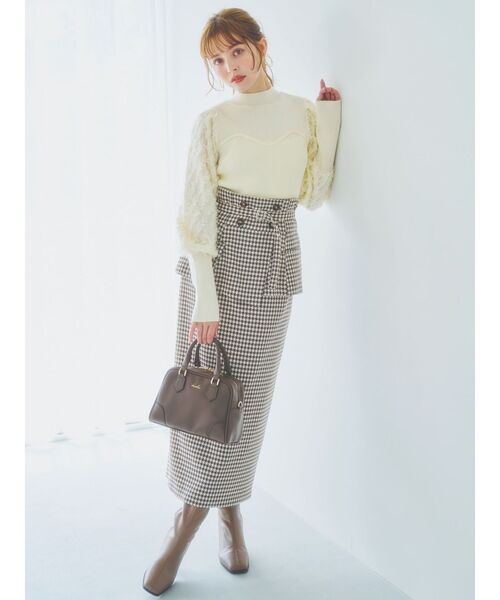 dazzlin(ダズリン)の「フラッフィパプスリーブニットトップス(ニット/セーター・レディース・ブラック/オフホワイト/オレンジ・FREE)」の7枚目の写真
