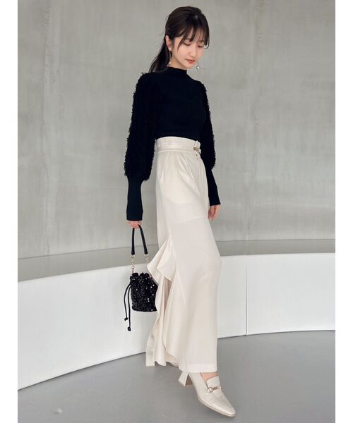 dazzlin(ダズリン)の「フラッフィパプスリーブニットトップス(ニット/セーター・レディース・ブラック/オフホワイト/オレンジ・FREE)」の15枚目の写真