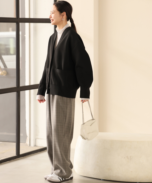 JOURNAL STANDARD(ジャーナルスタンダード)の「ウォッシャブルカーブスリーブVカーディガン(カーディガン/ボレロ・レディース・ブラック/チャコールグレー/ブルー系その他・FREE)」の20枚目の写真