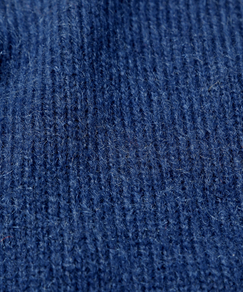 BEAMS（ビームス）の「VAPORIZE /  モヘヤ タートルネック ニット（ニット/セーター・メンズ・ブルー/レッド/ブラック/オフホワイト・LARGE/MEDIUM/SMALL）」の9枚目の写真